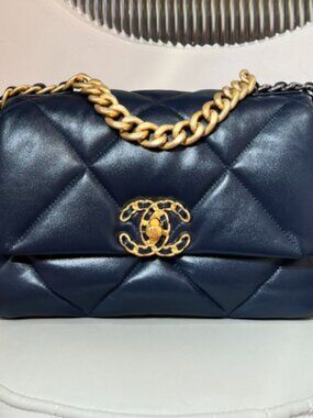 Chanel 19 Bag Medium Lambskin Navy Gold